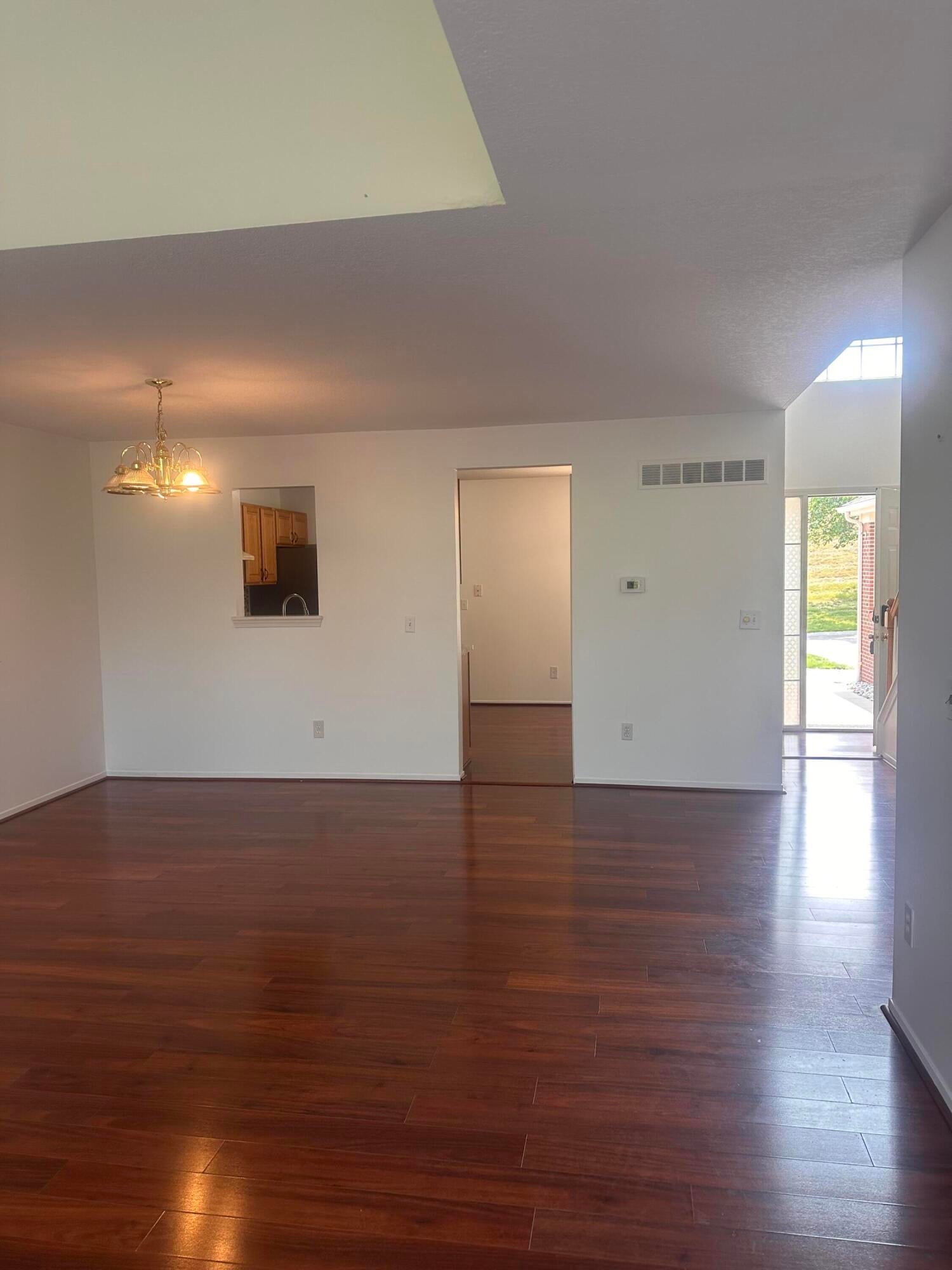2514 Boulder Lane
