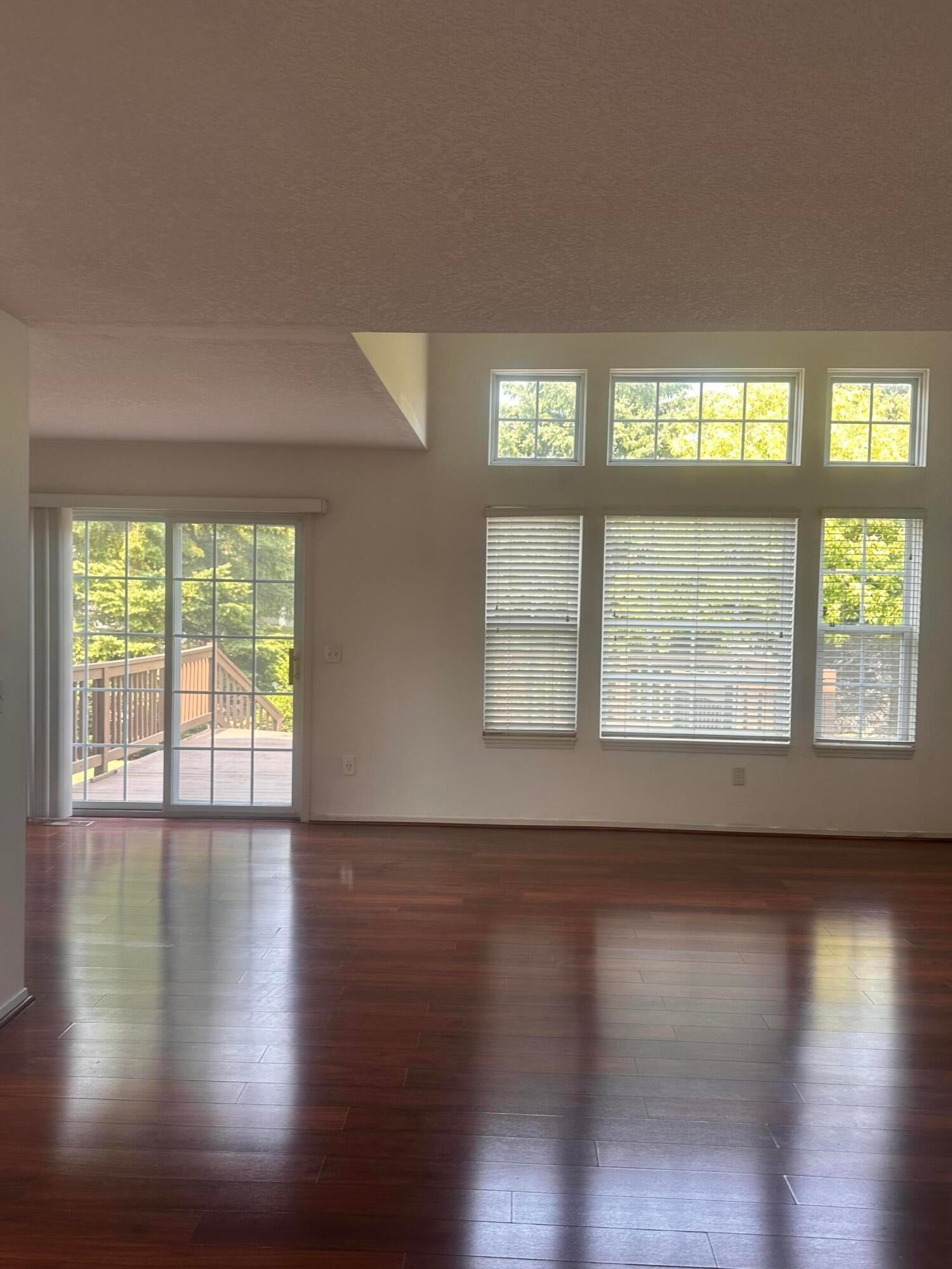 2514 Boulder Lane