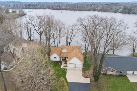 9895 Lakeview Drive Berrien Springs MI 49103