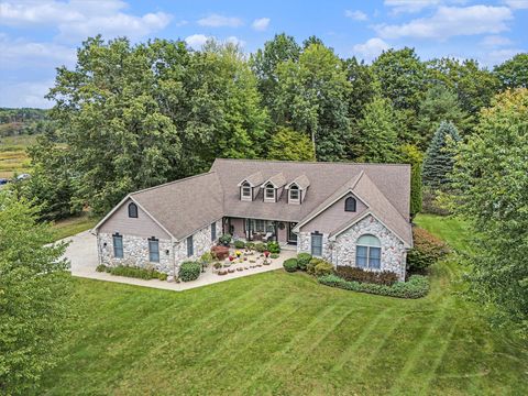 Photo of 5450 W Riverside Drive, Ludington, MI 49431 (MLS # 26023572)