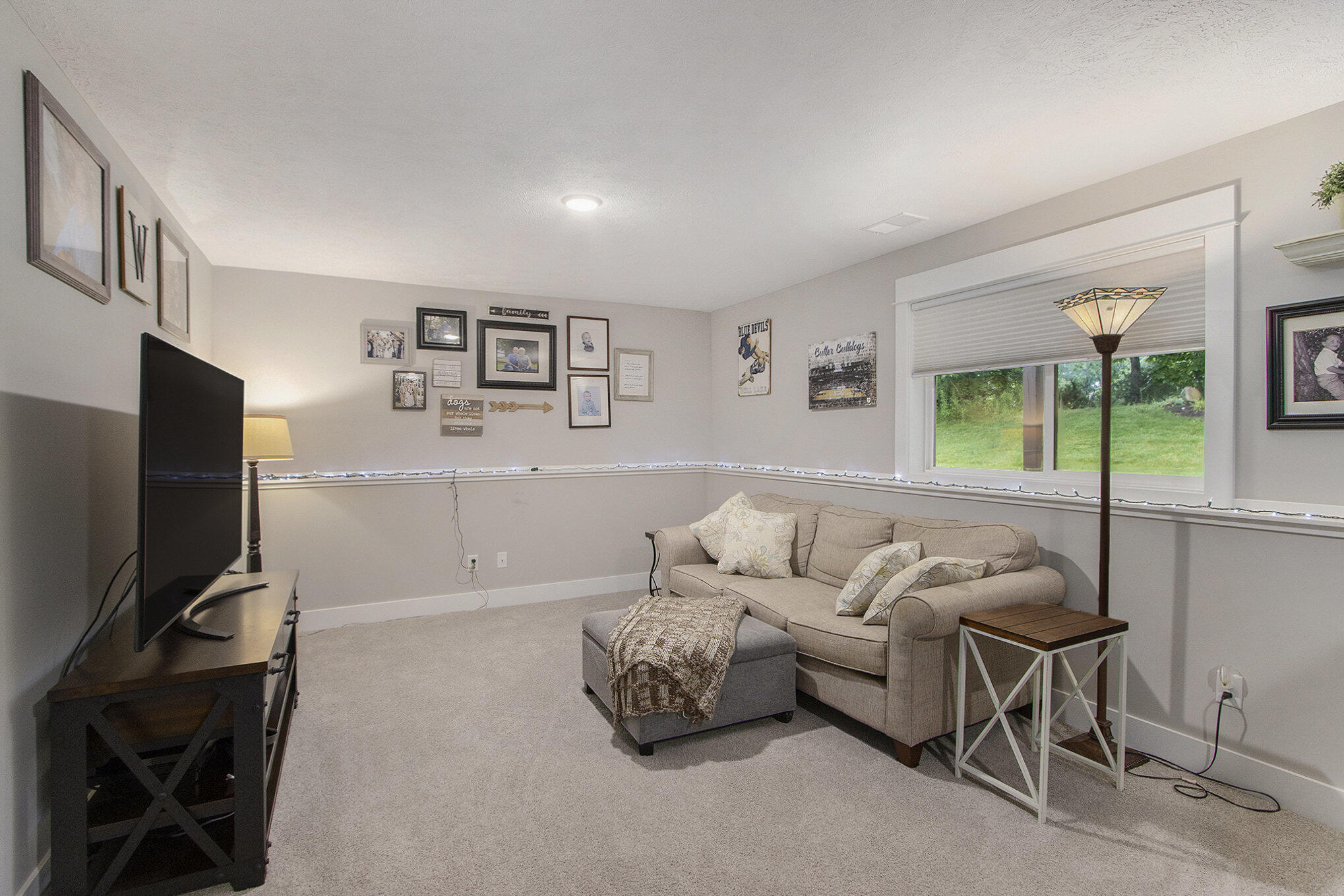 Kalamazoo, Michigan 49009, United States, 4 Bedrooms Bedrooms, ,3 BathroomsBathrooms,Residential,Active,164655