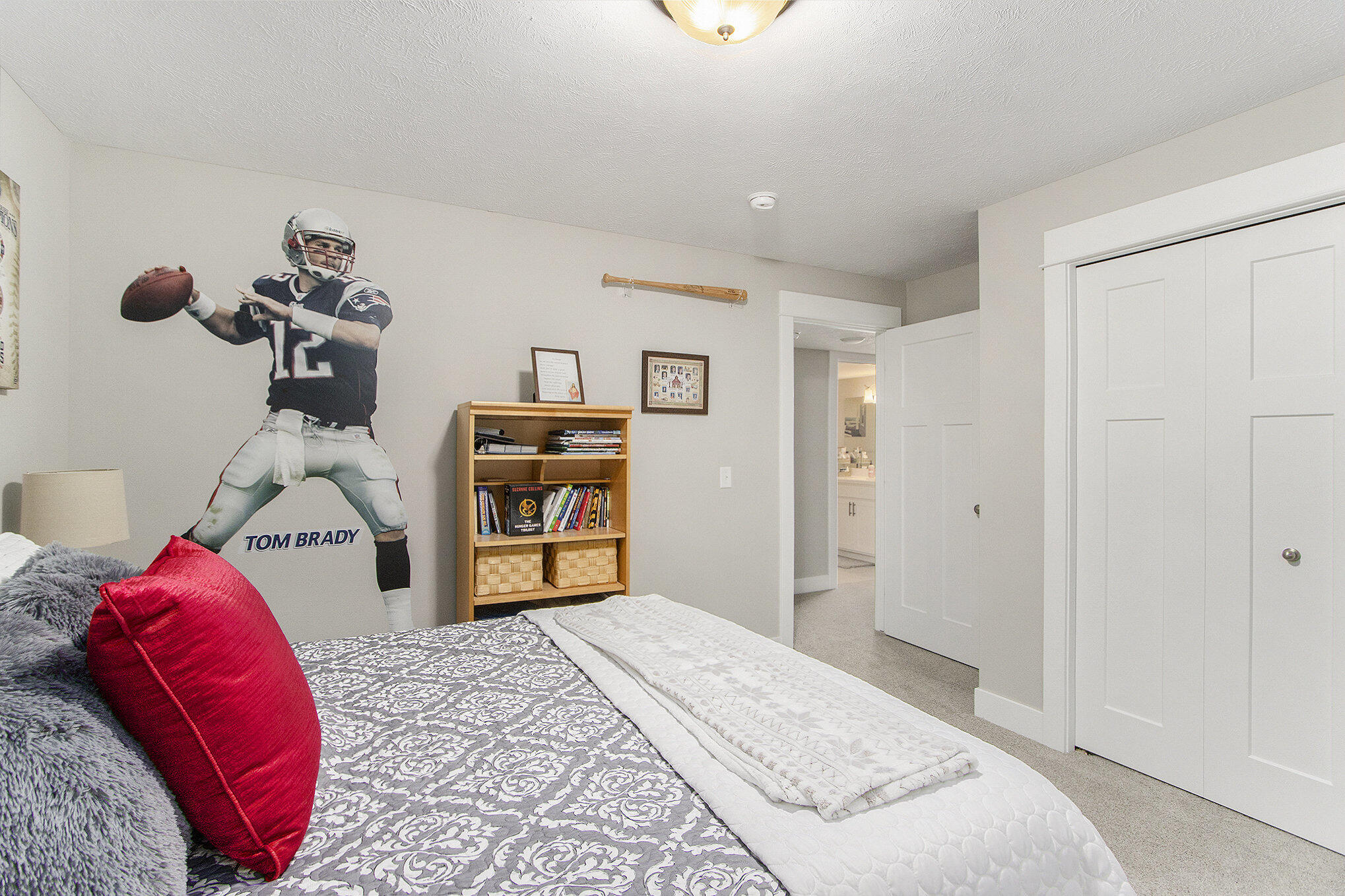 Kalamazoo, Michigan 49009, United States, 4 Bedrooms Bedrooms, ,3 BathroomsBathrooms,Residential,Active,164655