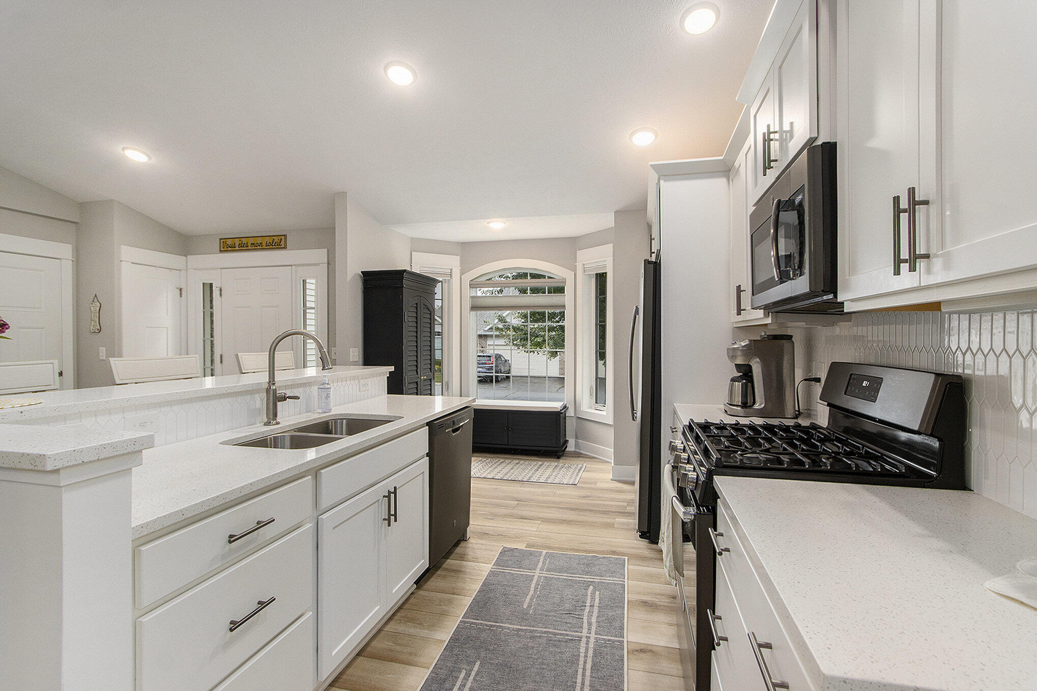 Kalamazoo, Michigan 49009, United States, 4 Bedrooms Bedrooms, ,3 BathroomsBathrooms,Residential,Active,164655