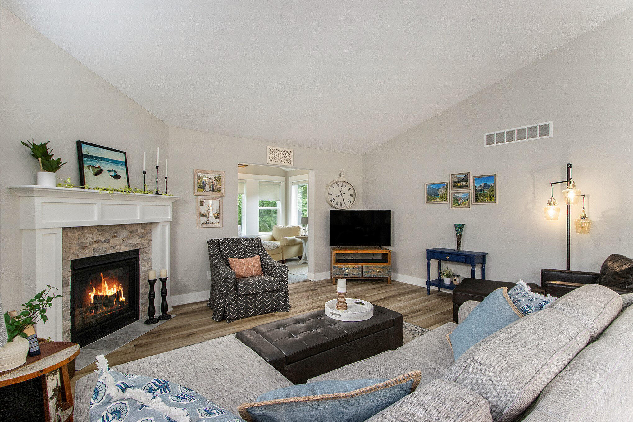 Kalamazoo, Michigan 49009, United States, 4 Bedrooms Bedrooms, ,3 BathroomsBathrooms,Residential,Active,164655