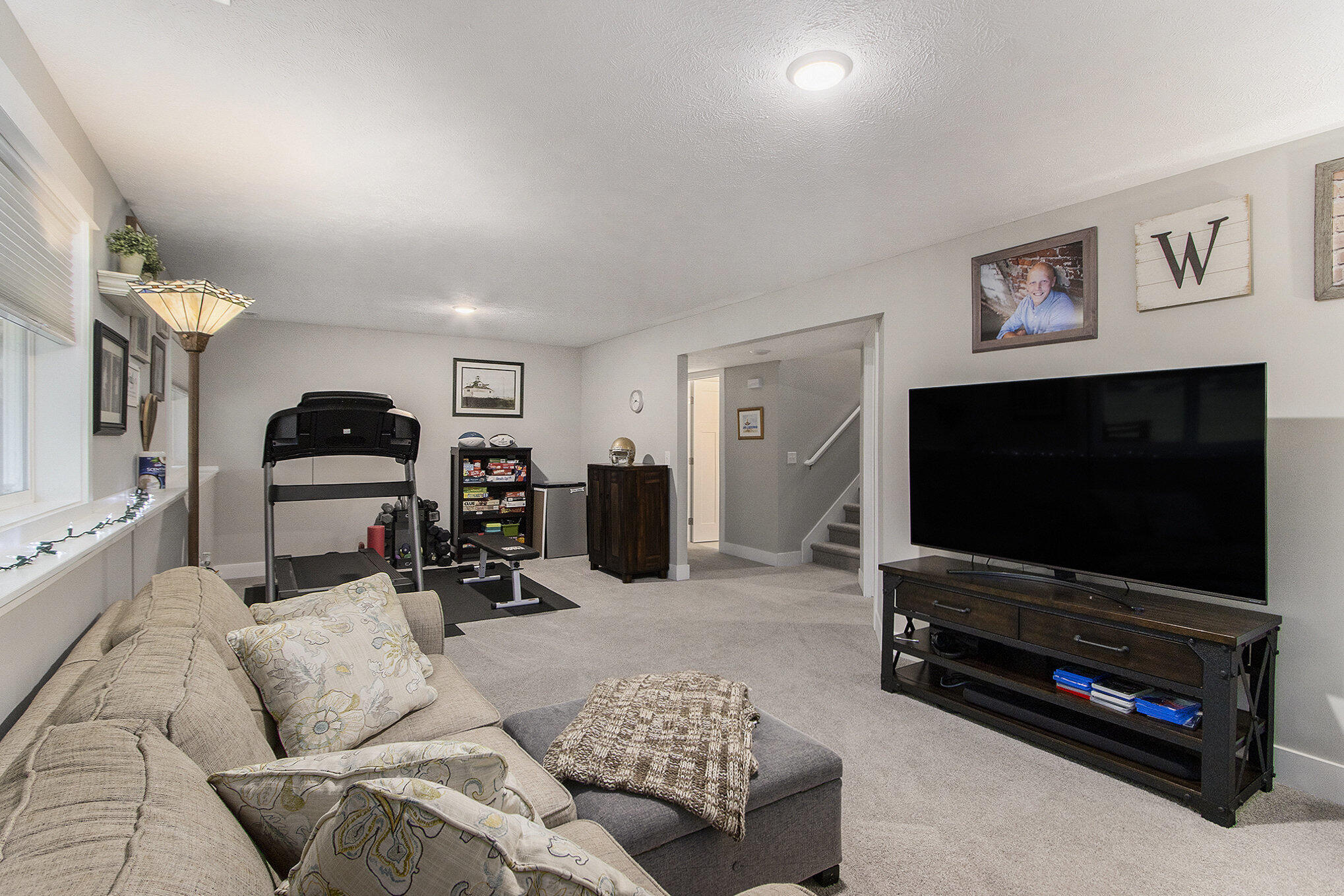 Kalamazoo, Michigan 49009, United States, 4 Bedrooms Bedrooms, ,3 BathroomsBathrooms,Residential,Active,164655