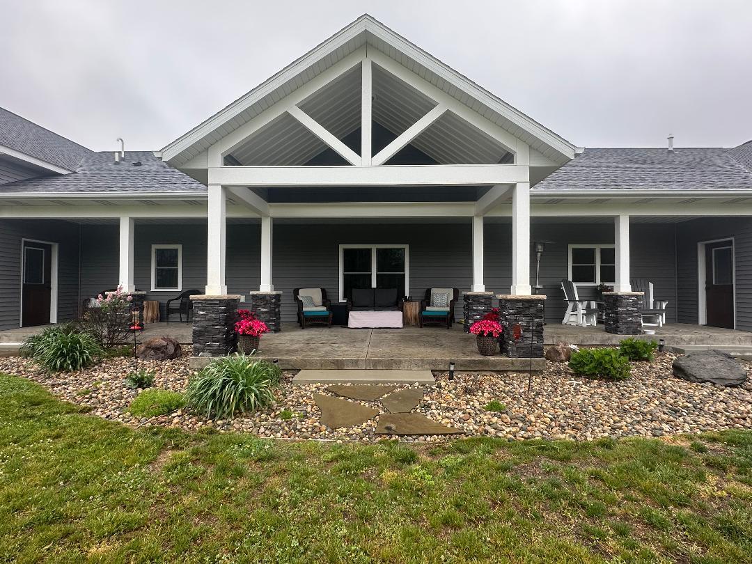 1518 M Drive S
