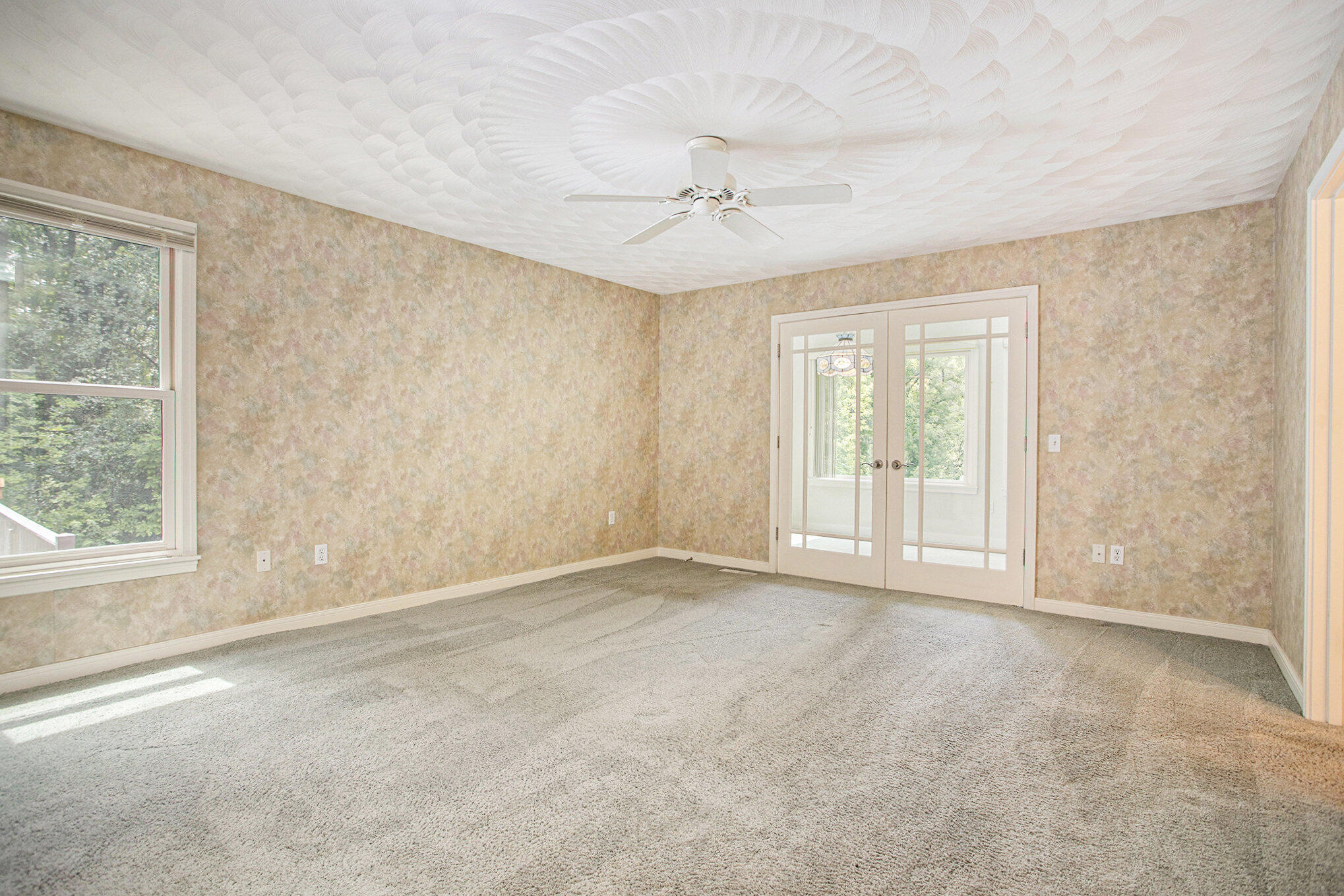 Kalamazoo, Michigan 49048, United States, 3 Bedrooms Bedrooms, ,3 BathroomsBathrooms,Residential,Active,160570