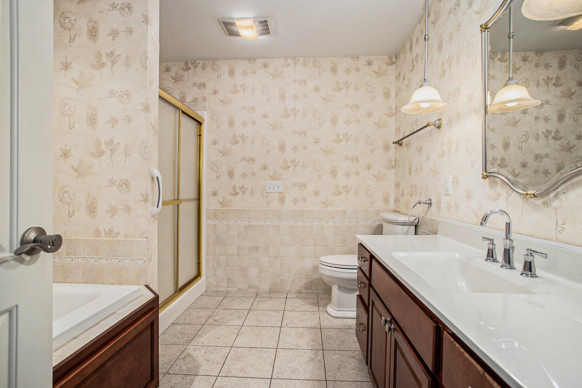 Kalamazoo, Michigan 49048, United States, 3 Bedrooms Bedrooms, ,3 BathroomsBathrooms,Residential,Active,160570