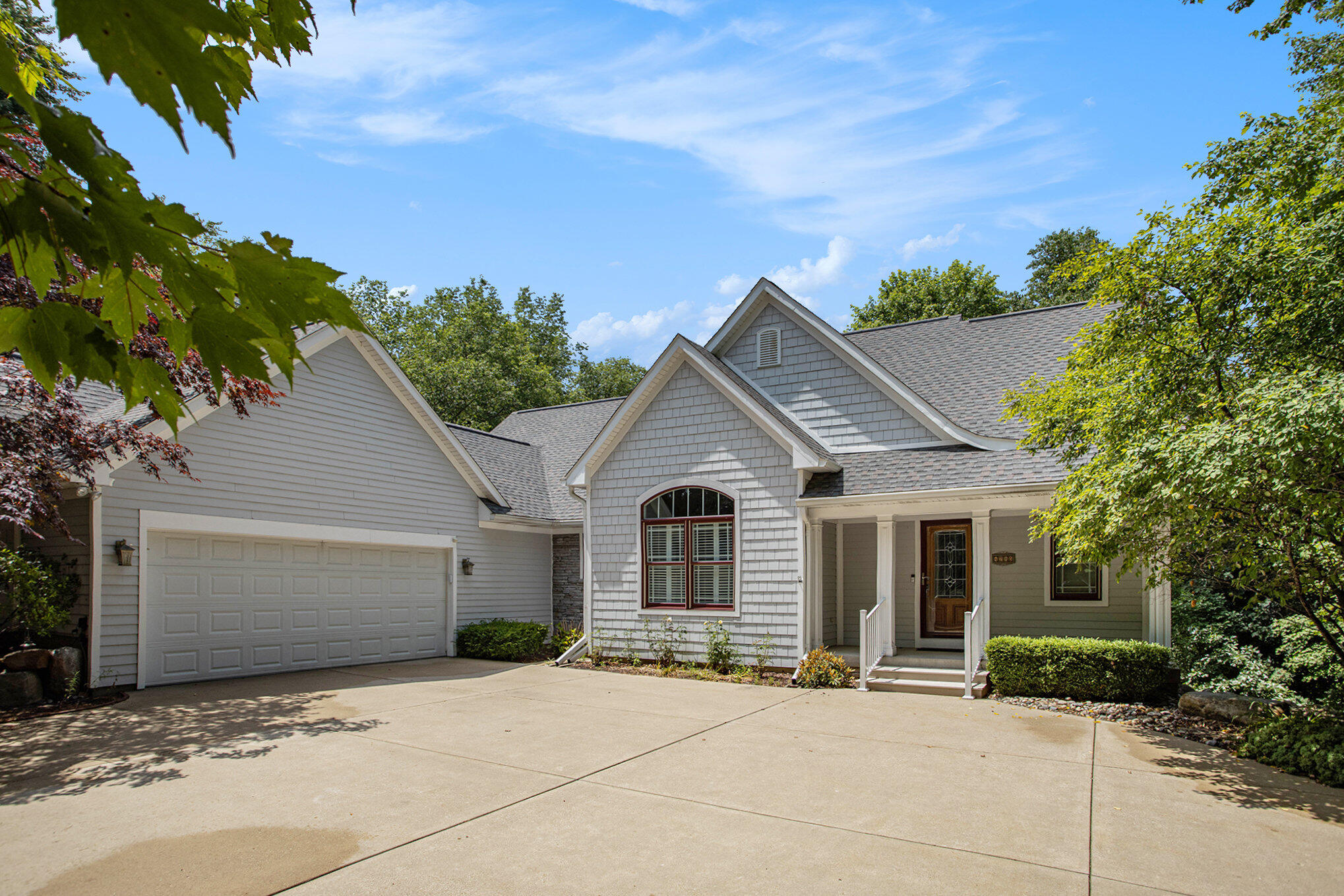 Kalamazoo, Michigan 49048, United States, 3 Bedrooms Bedrooms, ,3 BathroomsBathrooms,Residential,Active,160570