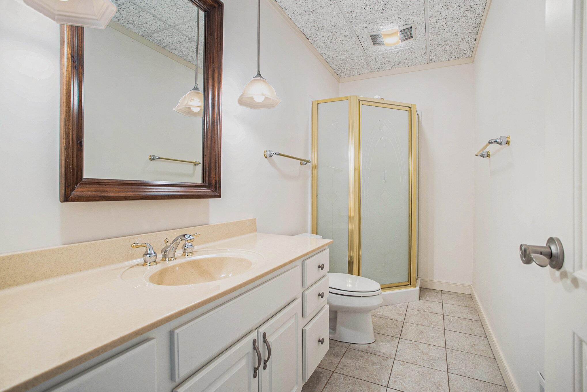 Kalamazoo, Michigan 49048, United States, 3 Bedrooms Bedrooms, ,3 BathroomsBathrooms,Residential,Active,160570