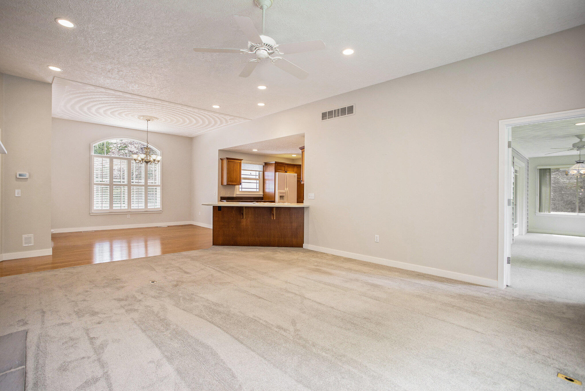 Kalamazoo, Michigan 49048, United States, 3 Bedrooms Bedrooms, ,3 BathroomsBathrooms,Residential,Active,160570