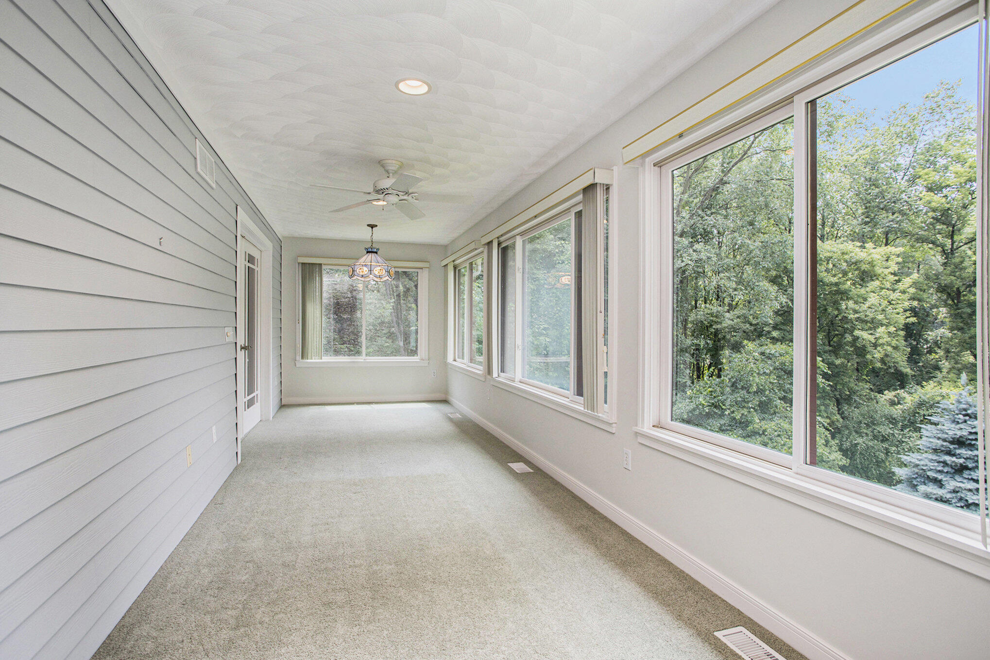 Kalamazoo, Michigan 49048, United States, 3 Bedrooms Bedrooms, ,3 BathroomsBathrooms,Residential,Active,160570