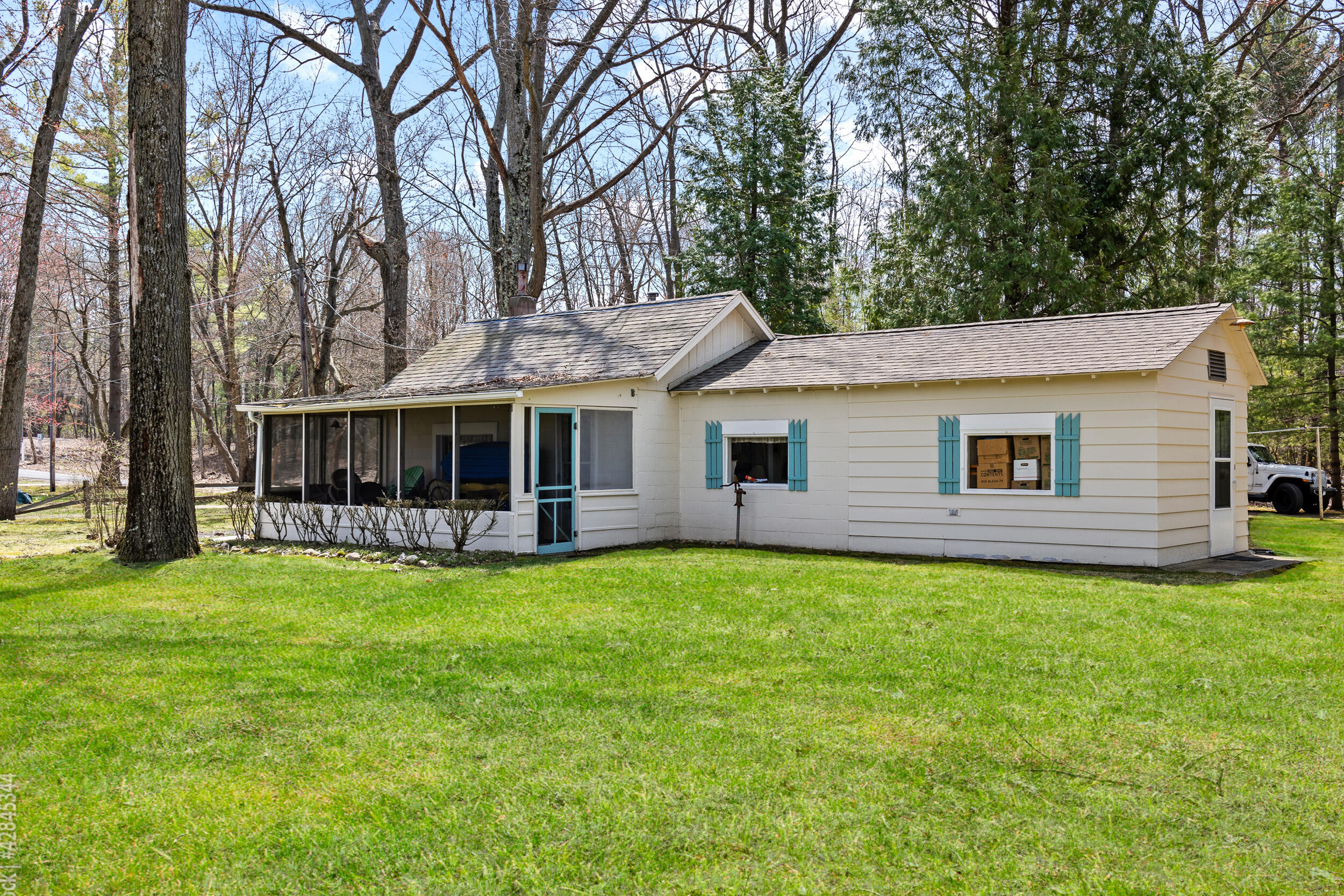 8982 W School Section Lake Drive