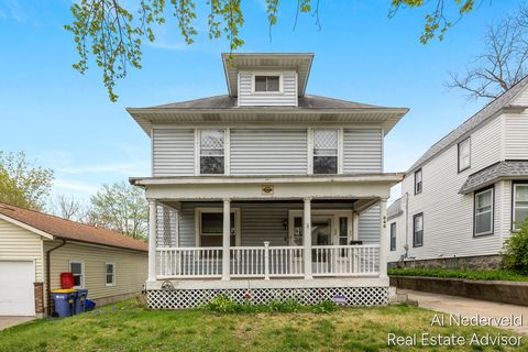 Photo of 640 Crescent Street NE, Grand Rapids, MI 49503 (MLS # 26018910)