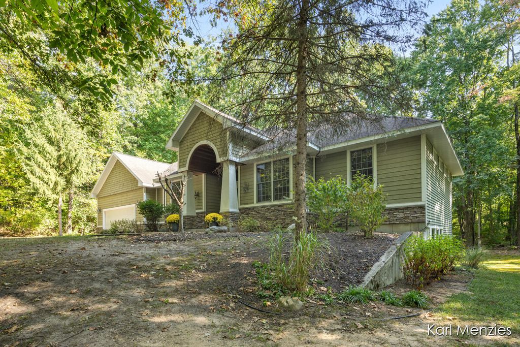 Photo of 1290 Cramton Avenue NE, Ada, MI 49301 (MLS # 25047737)