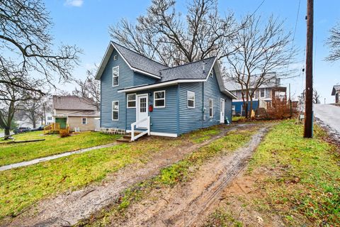 Photo of 542 Ionia Street, Belding, MI 48809 (MLS # 26013463)