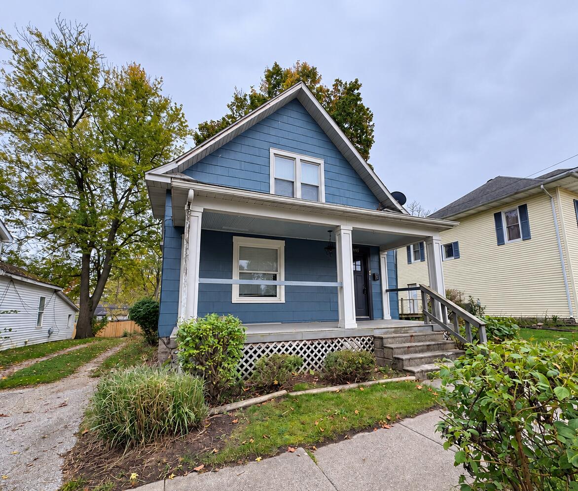 105 W 3rd Street