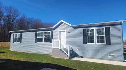 Photo of 884 Ottawa Court #7, Charlotte, MI 48813 (MLS # 25010986)