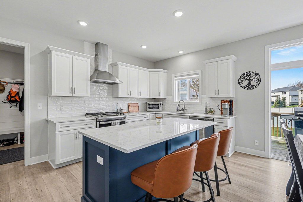 Photo of 2803 Pinehill Drive, Holland, MI 49424 (MLS # 26011766)