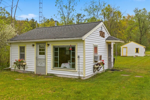 1196 LAKEVIEW DR, BROOKLYN, MI 49230 - Image 97e69ed2e80a10e5c6f9bcff2f6dc326/506717353