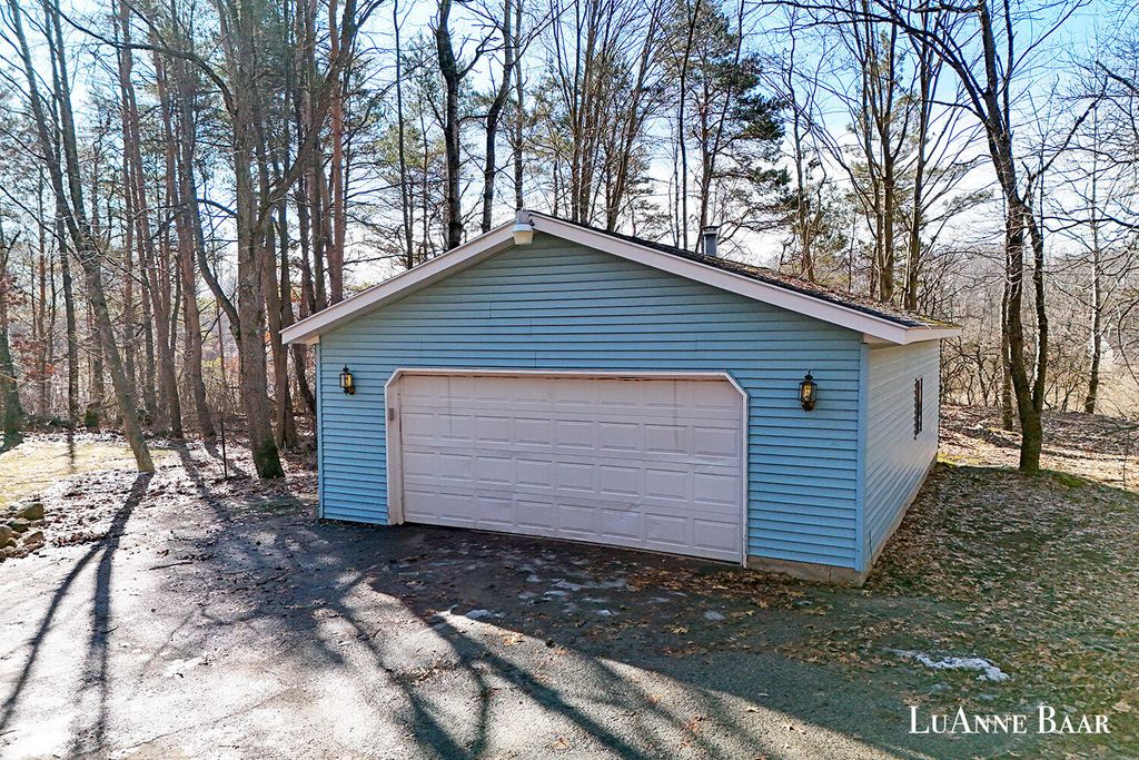 Photo of 8050 Oakview Ridge Drive NE, Rockford, MI 49341 (MLS # 26008338)