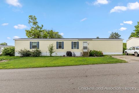 Photo of 12811 Charles Drive, Wayland, MI 49348 (MLS # 25044422)