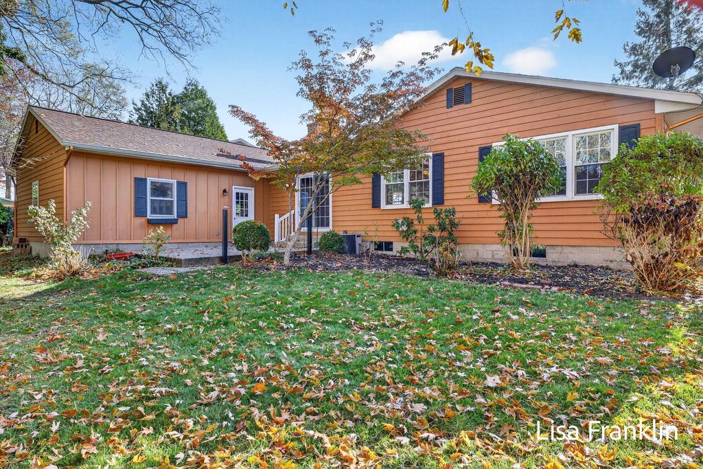 Photo of 16127 Harbor View Drive, Spring Lake, MI 49456 (MLS # 25059747)