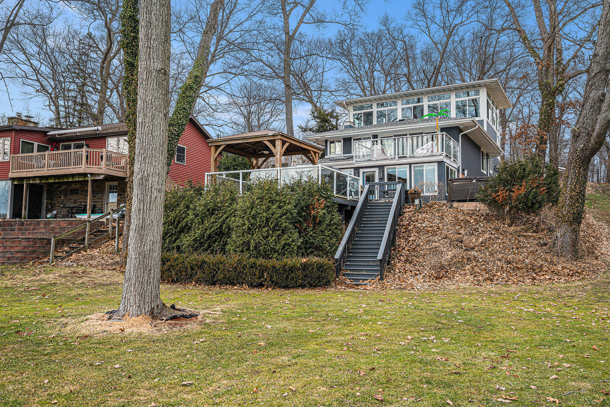 17437 Lakeview Drive