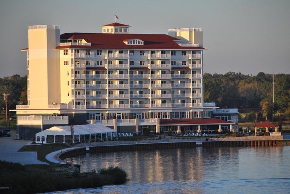 800 WHITWAM DR UNIT 1, SAINT JOSEPH, MI 49085 - Image 986cd6986237e7e69af6de44ddecbddf/701211020