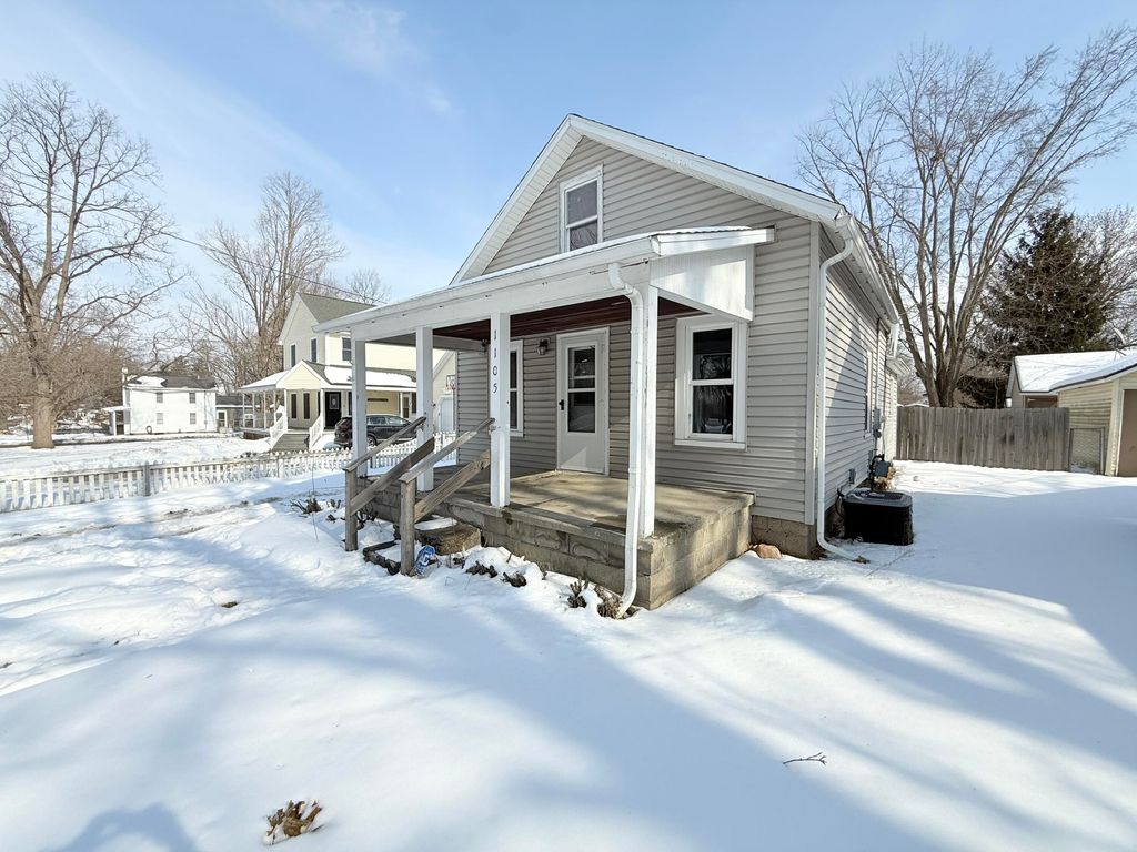 Photo of 1105 West Street, Eaton Rapids, MI 48827 (MLS # 26004935)