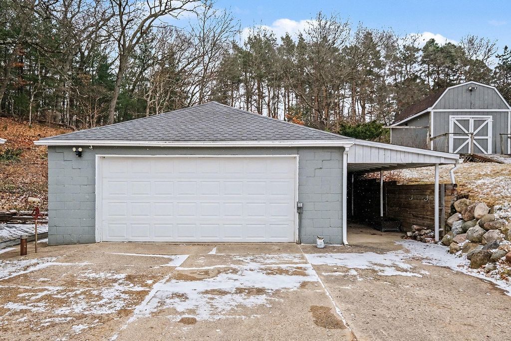 Photo of 10990 Summit Avenue NE, Rockford, MI 49341 (MLS # 26010098)