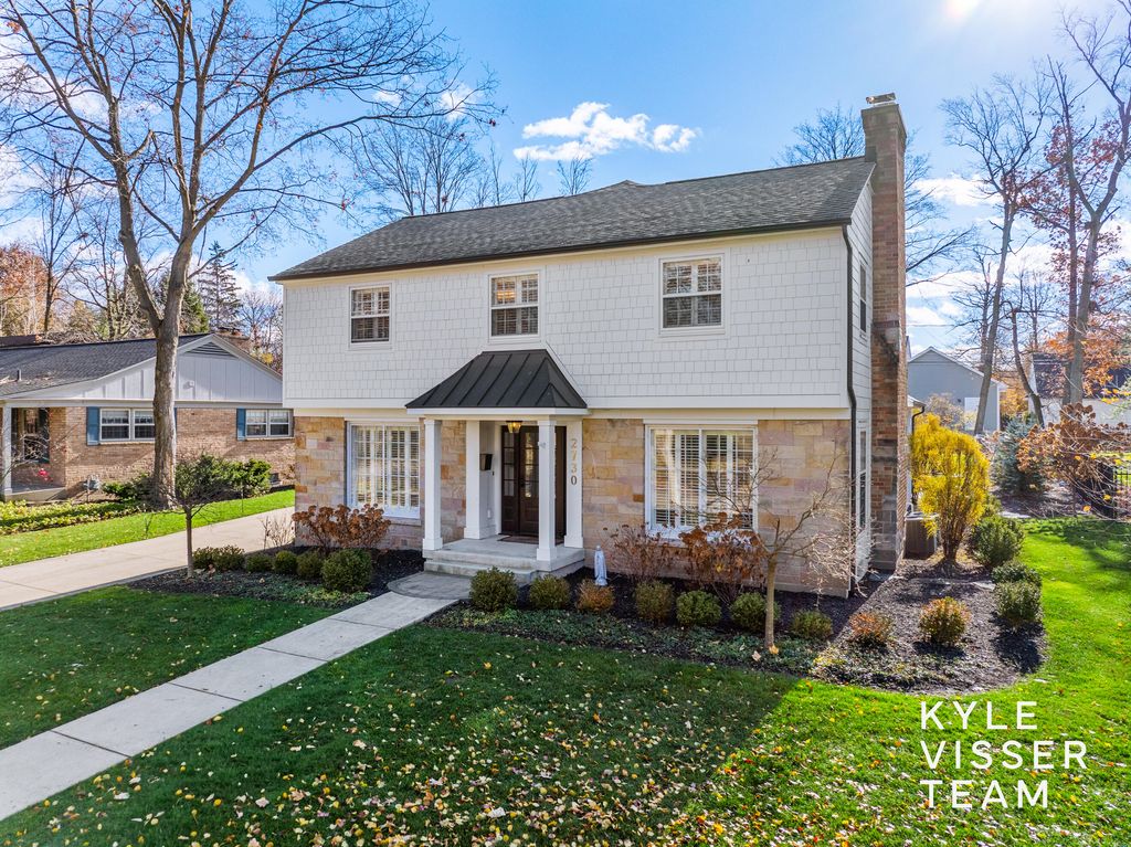 Photo of 2730 Oakwood Drive SE, East Grand Rapids, MI 49506 (MLS # 25058745)