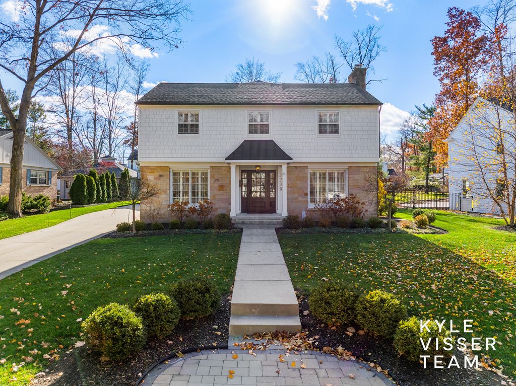 Photo of 2730 Oakwood Drive SE, East Grand Rapids, MI 49506 (MLS # 25058745)