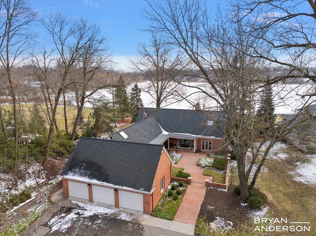 Photo of 3150 Manhattan Lane SE, East Grand Rapids, MI 49506 (MLS # 26007043)