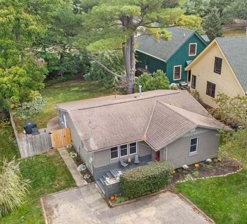 Photo of 43 Ellis Street, Douglas, MI 49406 (MLS # 25050901)