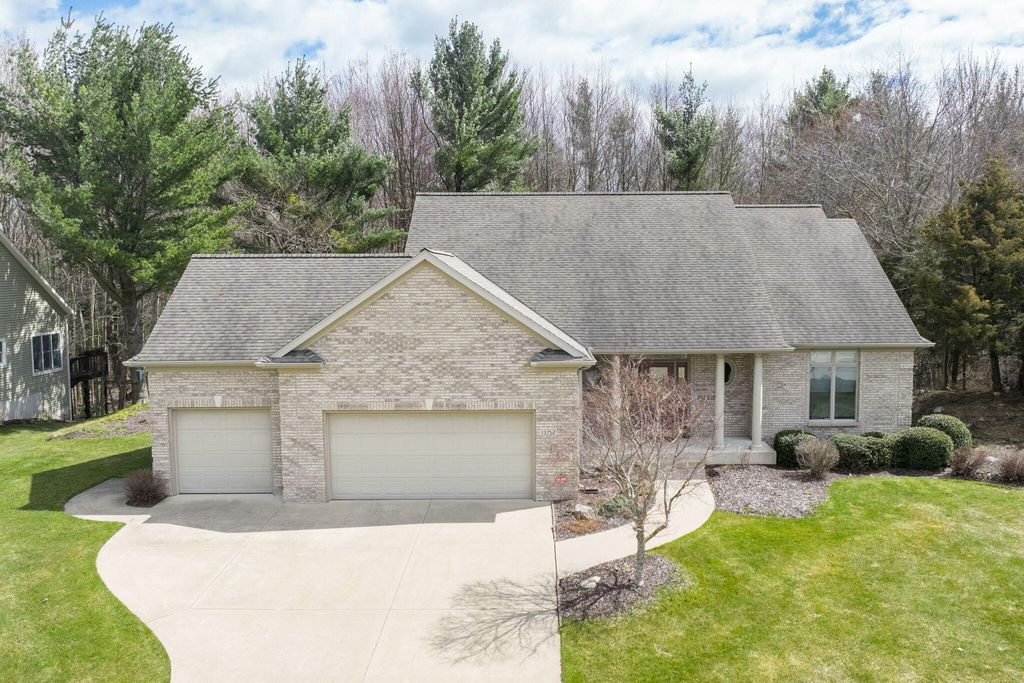 Photo of 13752 Cottage Drive, Grand Haven, MI 49417 (MLS # 24021120)