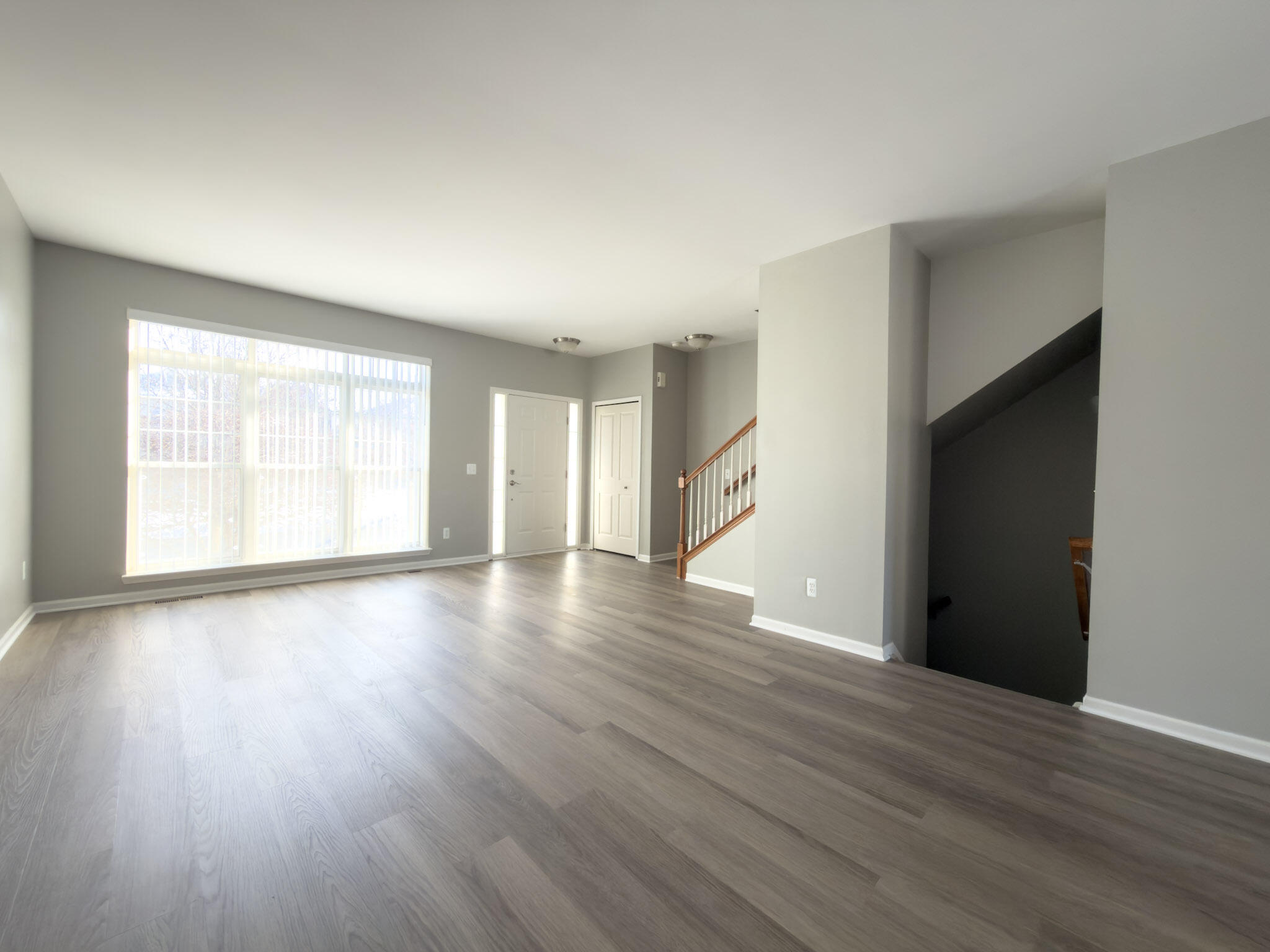 187 Center Boulevard