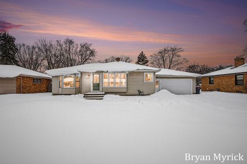 Photo of 216 Dartmouth Avenue, Holland, MI 49423 (MLS # 26004371)