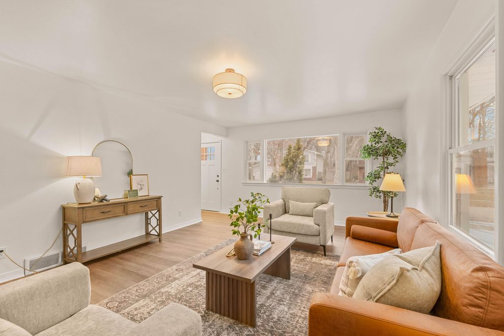 Photo of 1618 Adams Street SE, Grand Rapids, MI 49506 (MLS # 26002098)