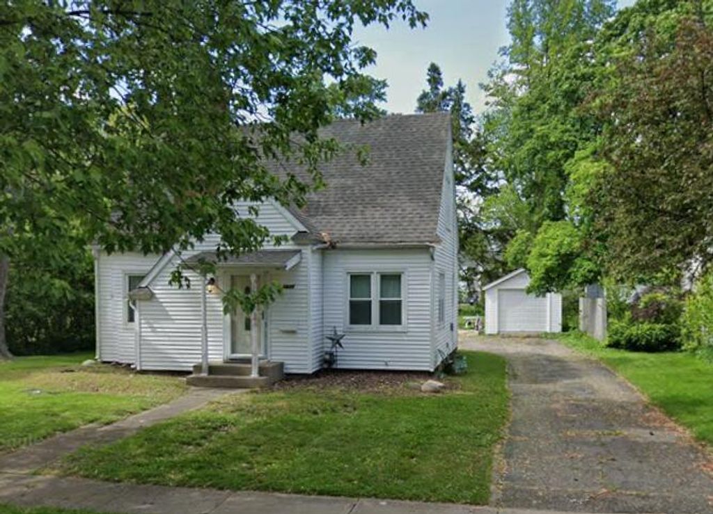 Photo of 1627 Lakeway Avenue, Kalamazoo, MI 49001 (MLS # 26003663)