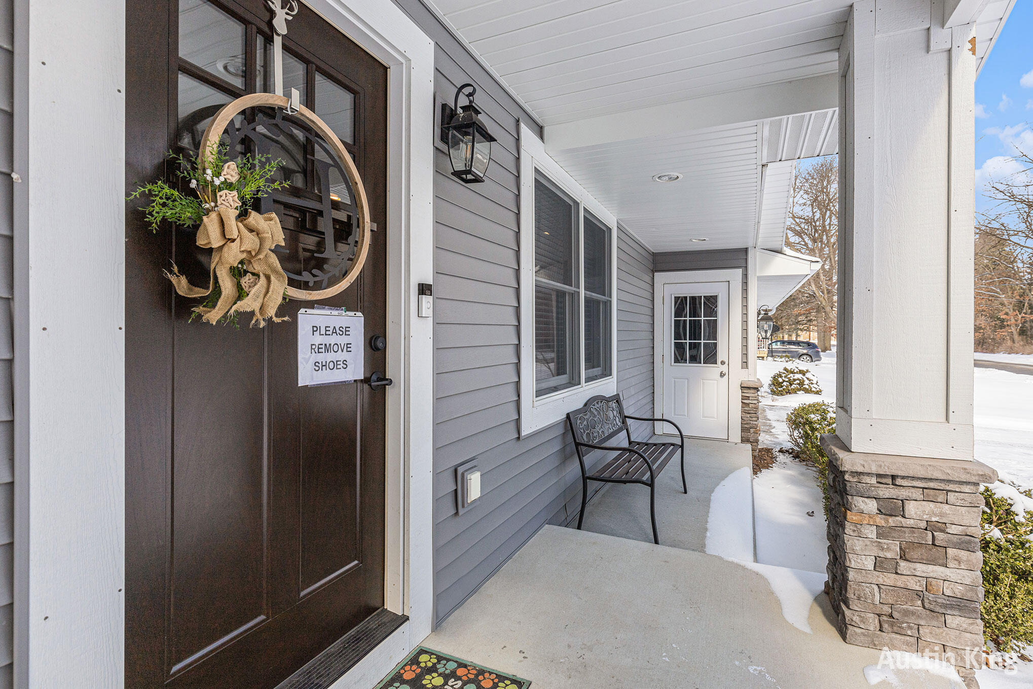 Belmont, Michigan 49306, United States, 4 Bedrooms Bedrooms, ,3 BathroomsBathrooms,Residential,Pending,1760