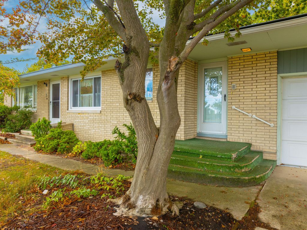 Photo of 1790 Evanston Avenue, Muskegon, MI 49442 (MLS # 25055818)