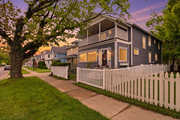 1012 PEARL ST, SAINT JOSEPH, MI 49085 - Image 9a9e9fd9d4d2d068aaf7d3e500c28a18/3159407525