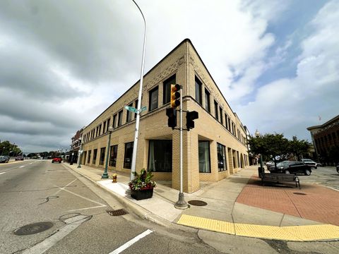 25 S Monroe Street Monroe MI 48161