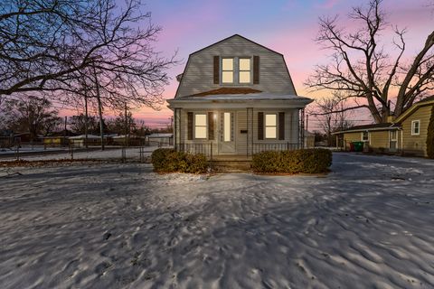 Photo of 23013 Melrose Avenue, Eastpointe, MI 48021 (MLS # 25061464)