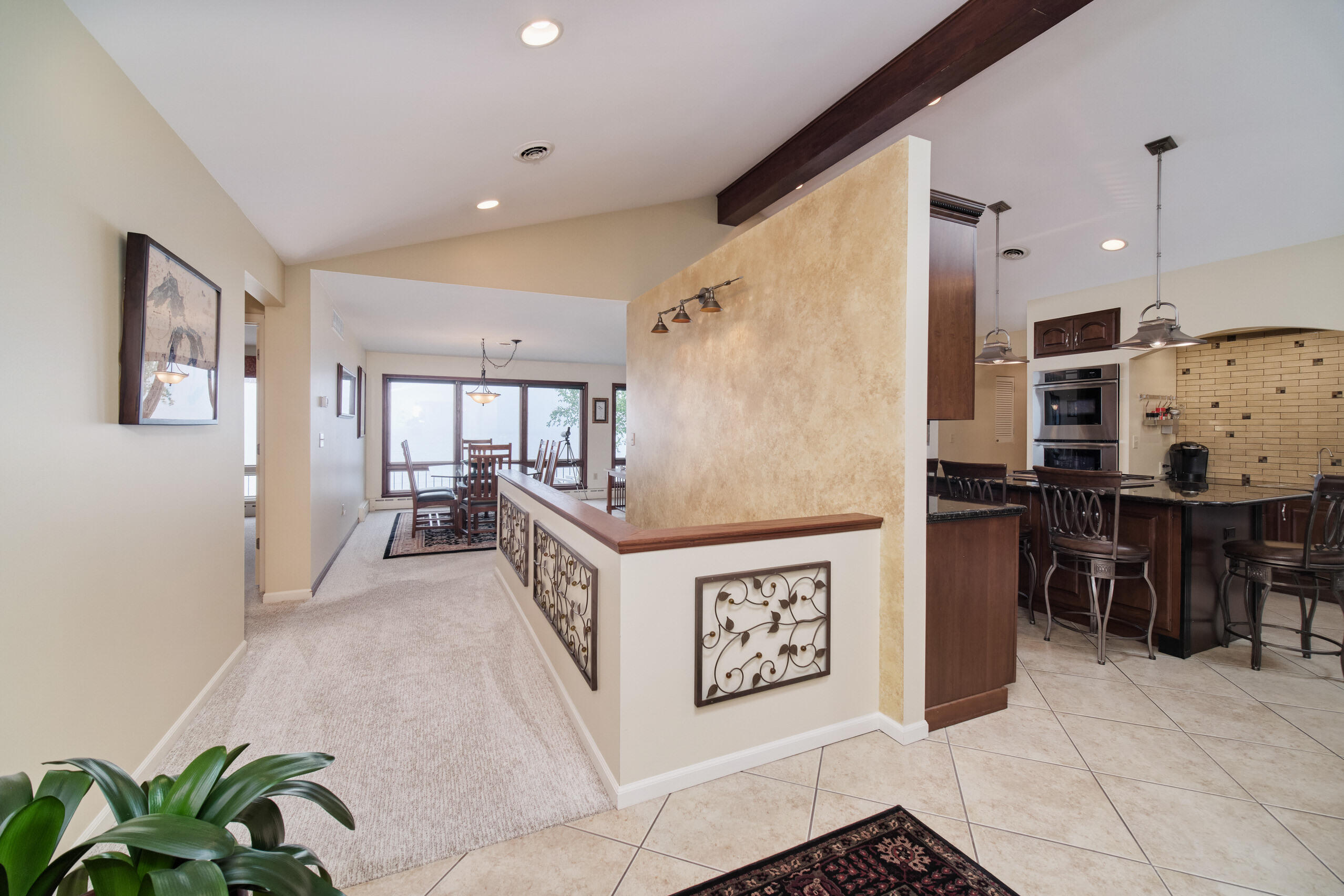 3524 Lakeshore Road