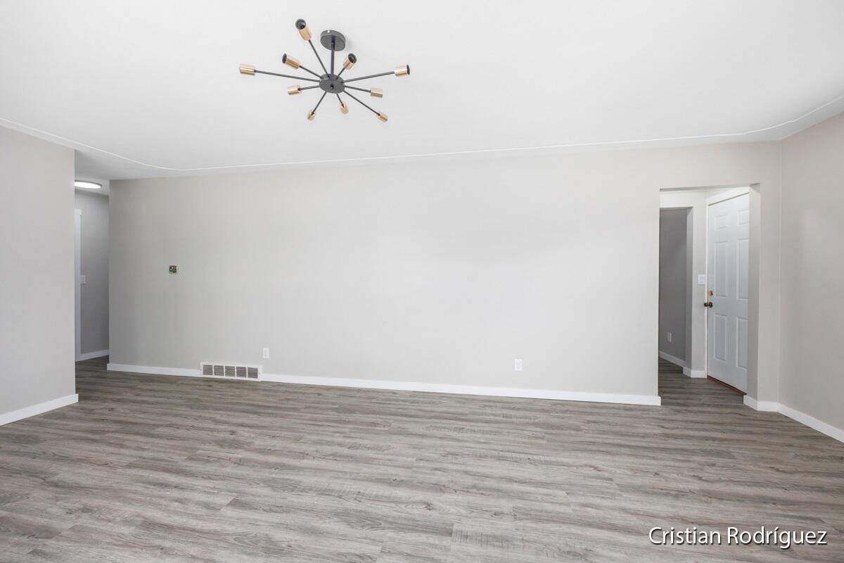 Photo 6 of 19 of 4832 Aleda Avenue SE house
