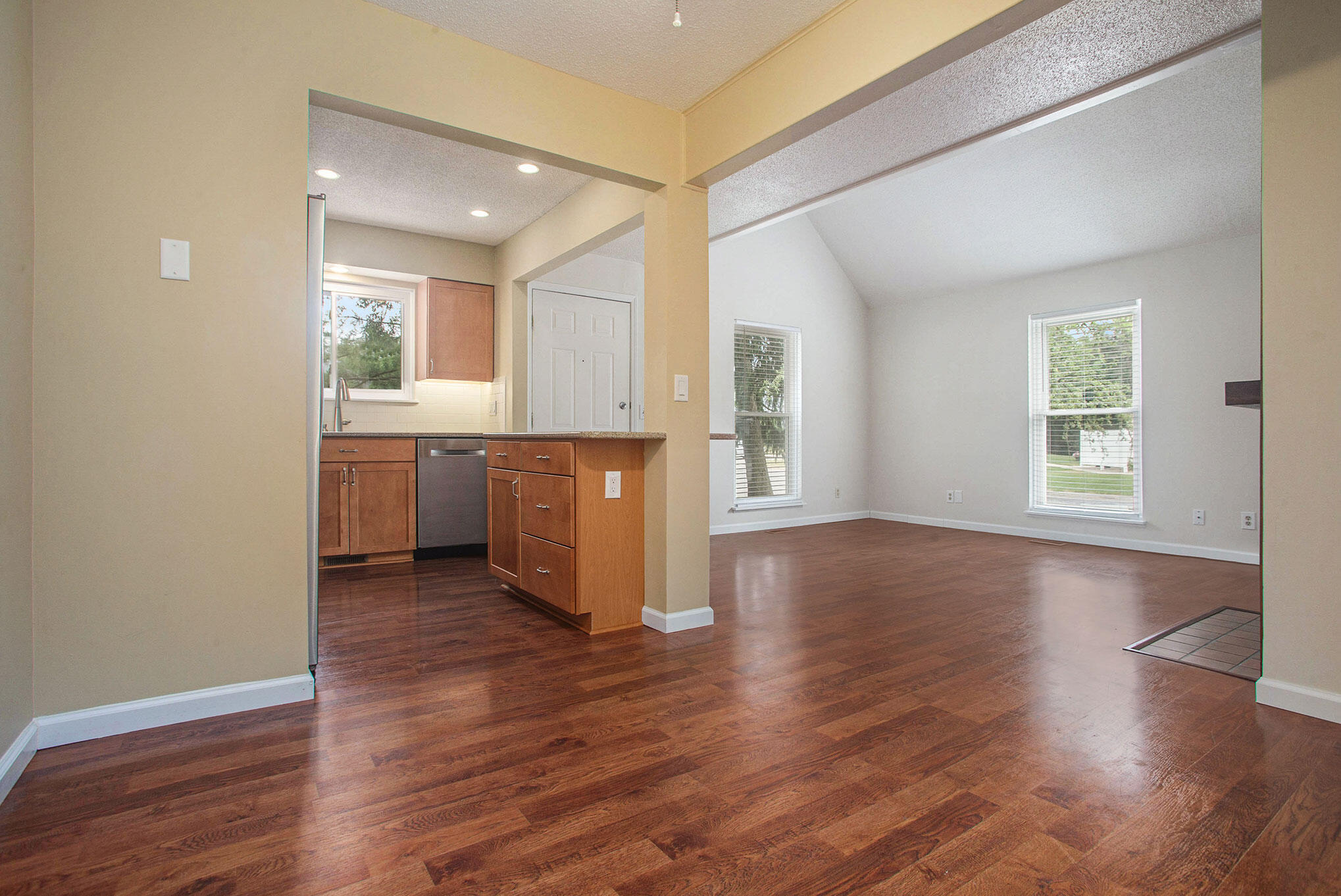 Portage, Michigan 49024, United States, 2 Bedrooms Bedrooms, ,2 BathroomsBathrooms,Residential,Active,196960