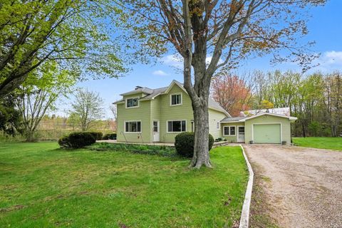 Photo of 14361 76th Street, South Haven, MI 49090 (MLS # 26018913)