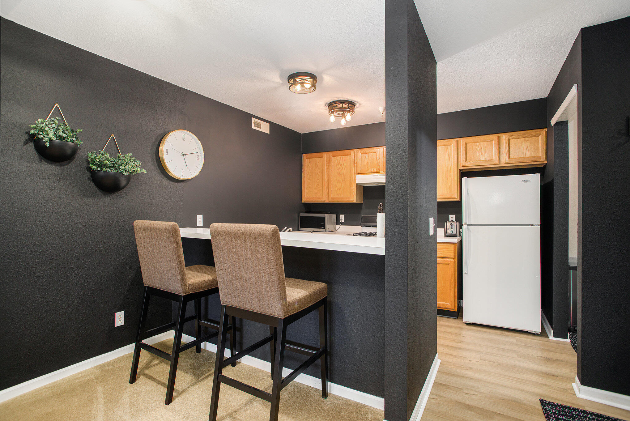 Marshall, Michigan 49068, United States, 2 Bedrooms Bedrooms, ,2 BathroomsBathrooms,Residential,Pending,38810